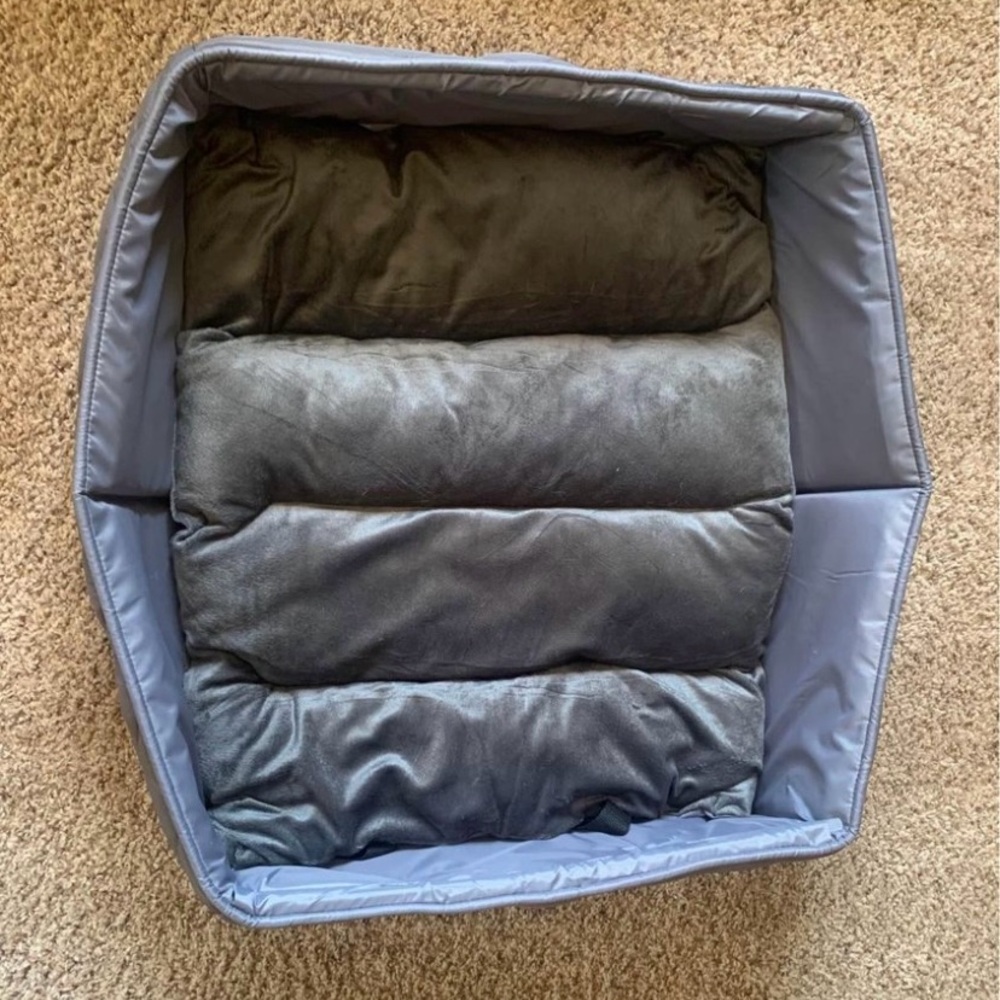 Travel dog bed